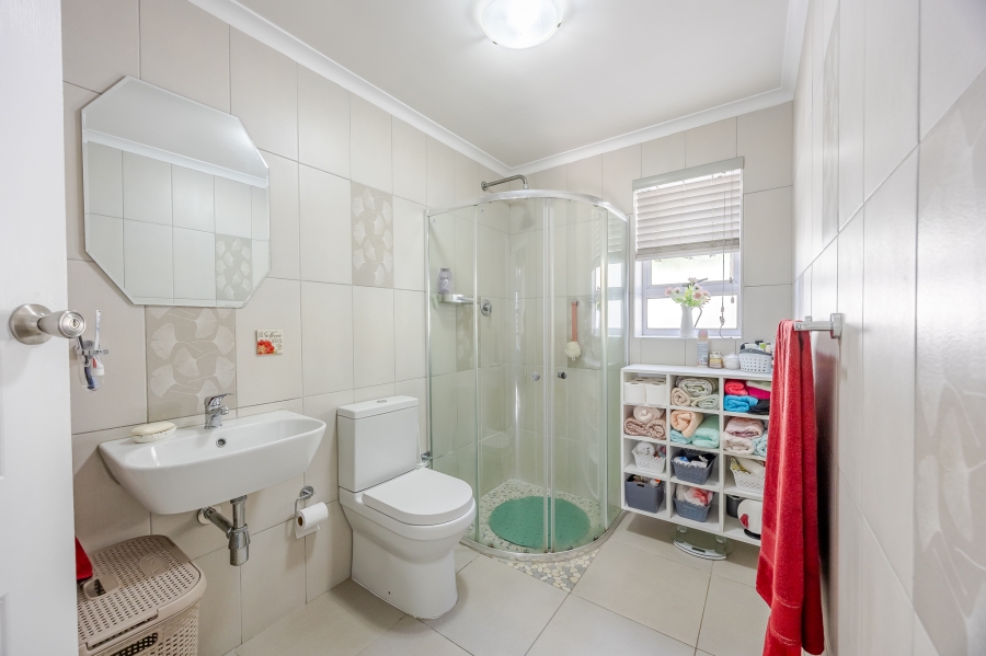 2 Bedroom Property for Sale in Lakeside Western Cape